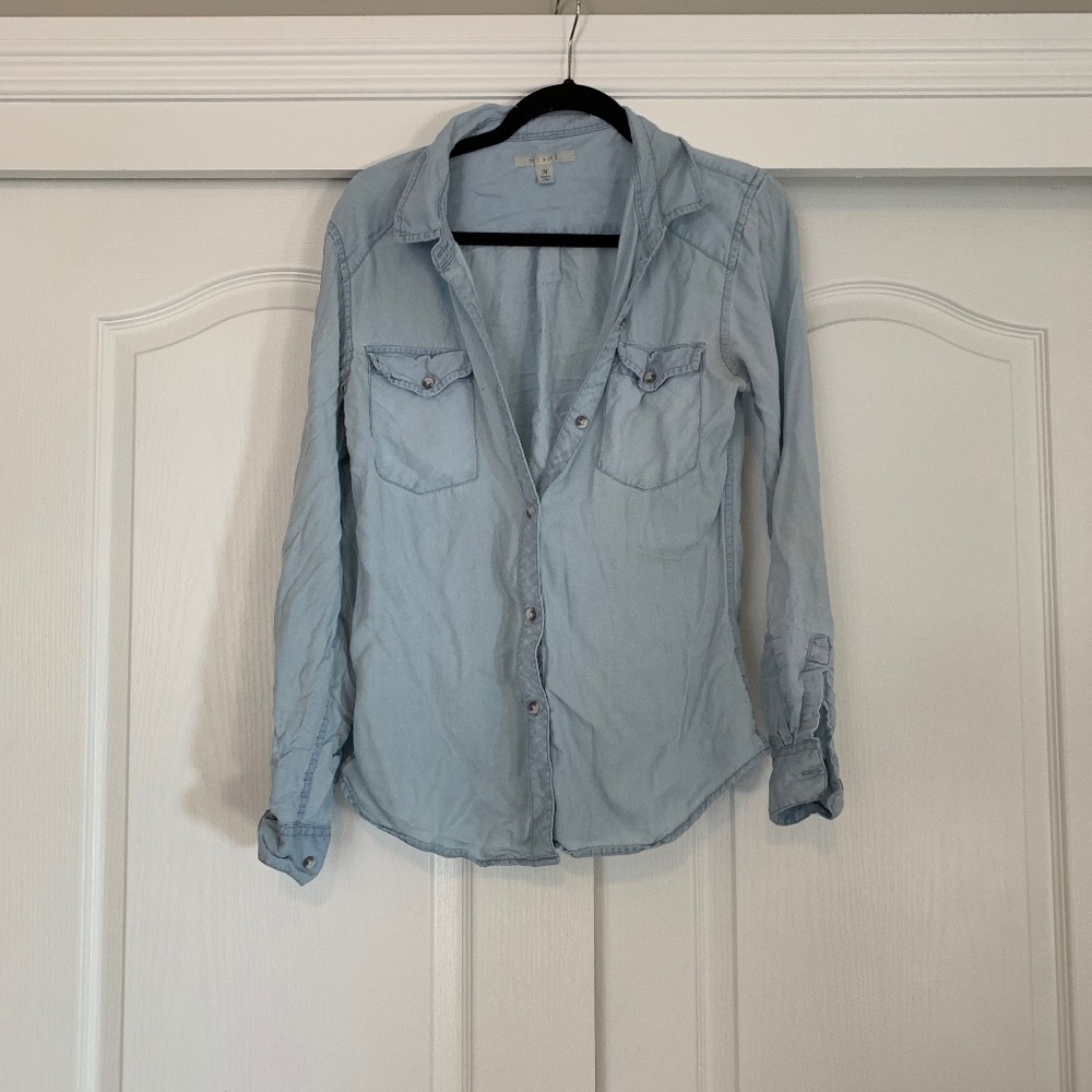 Women's Demin Button Up Shirt